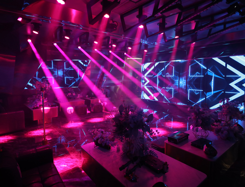 赛博机甲门店展示